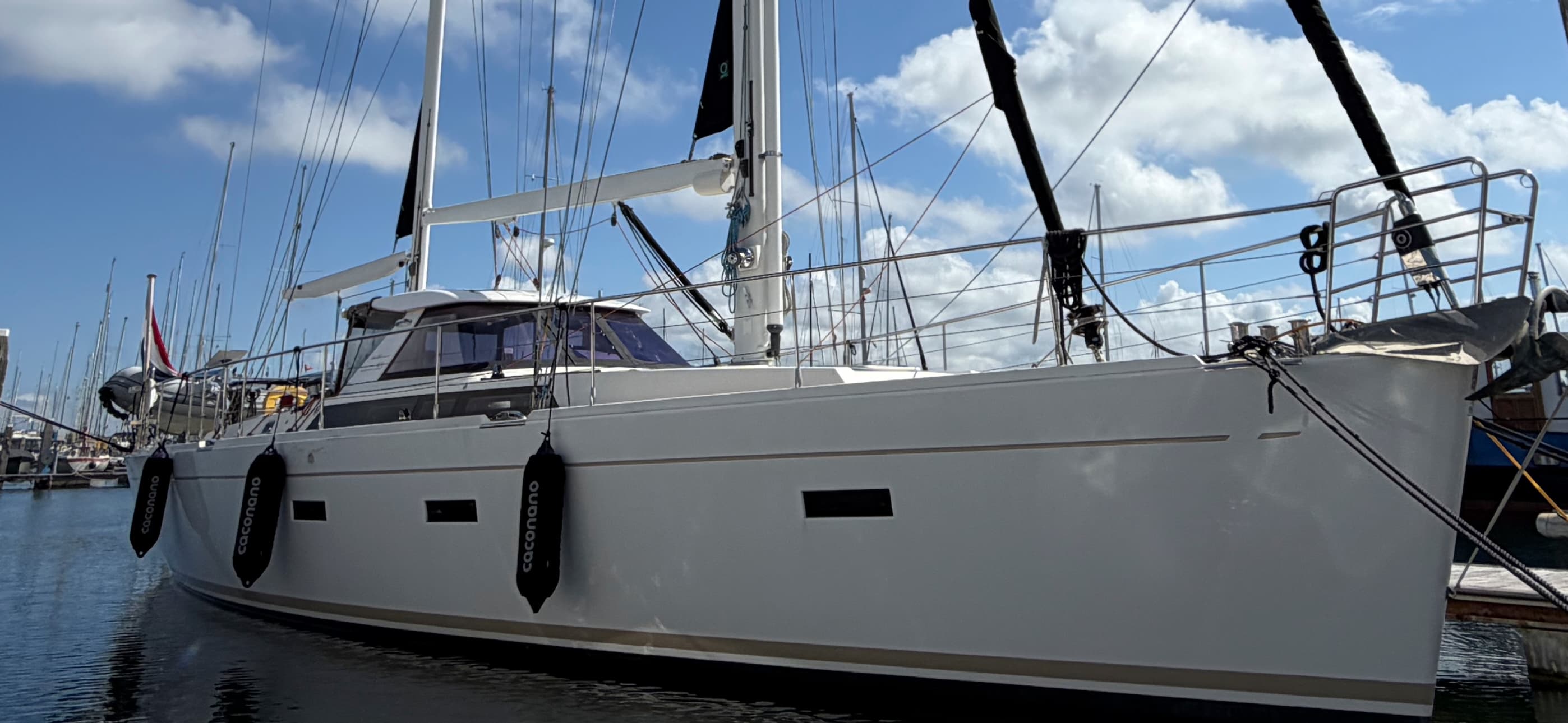 Caconano aangemeerd in de jachthaven